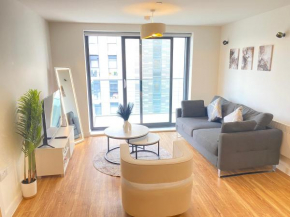 Luxury 2-bed high-rise in Manchester with parking